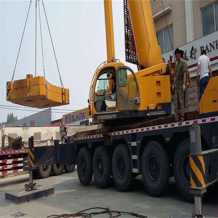 永福当地吊车出租|机器吊装|75吨|工厂搬迁服务